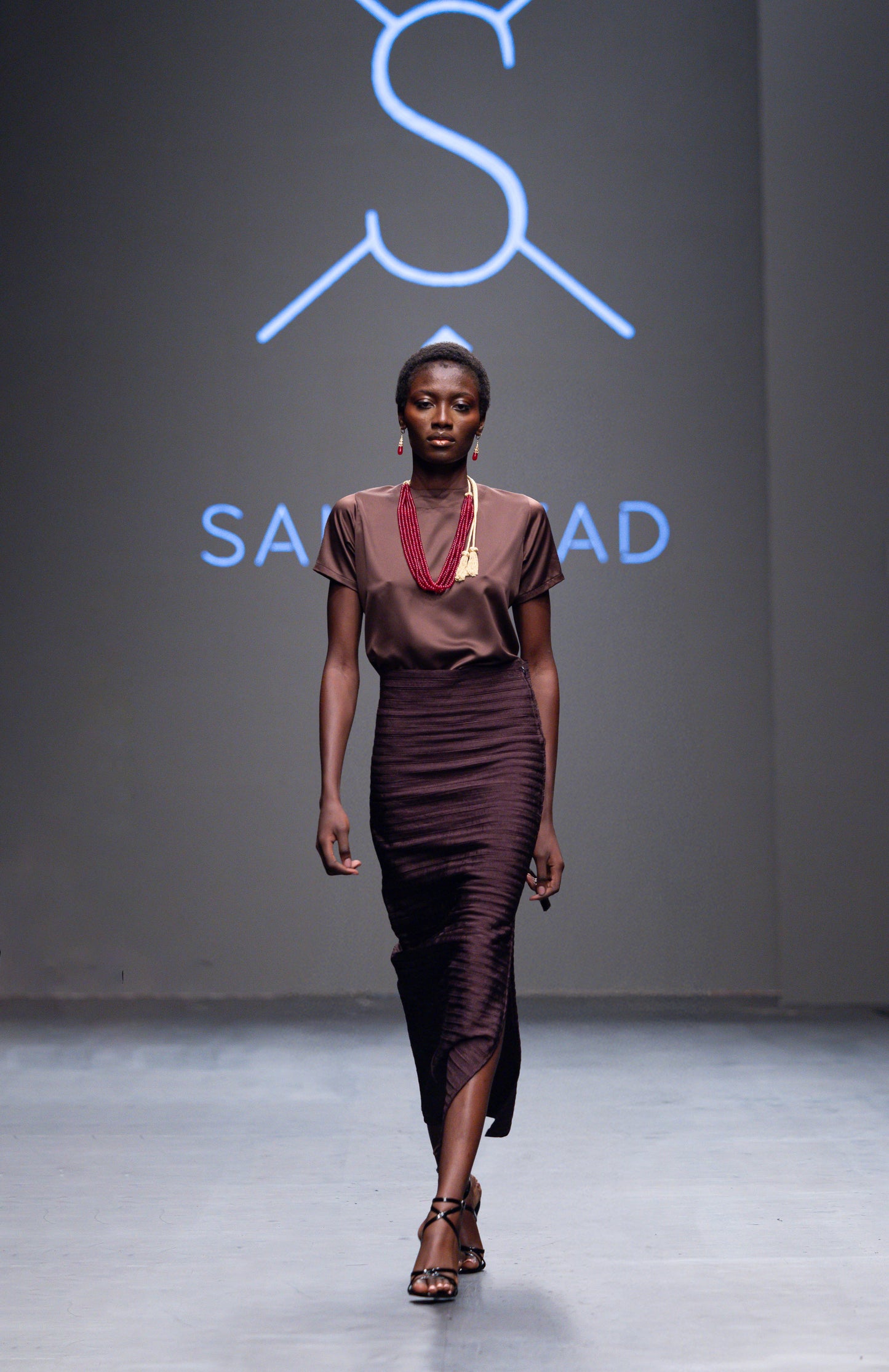 Imani – Sfifa Pencil Skirt & Silk Top with Majdoul Back
